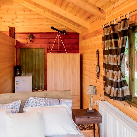 Kedra Village Retreats - Mountain Escape Chalet Martoraiika